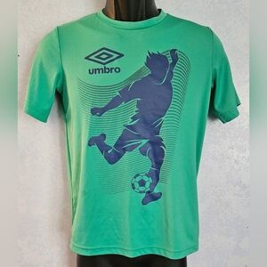 🟡 UMBRO Boys Green AirDry Soccer Graphic T-Shirt L 12/14